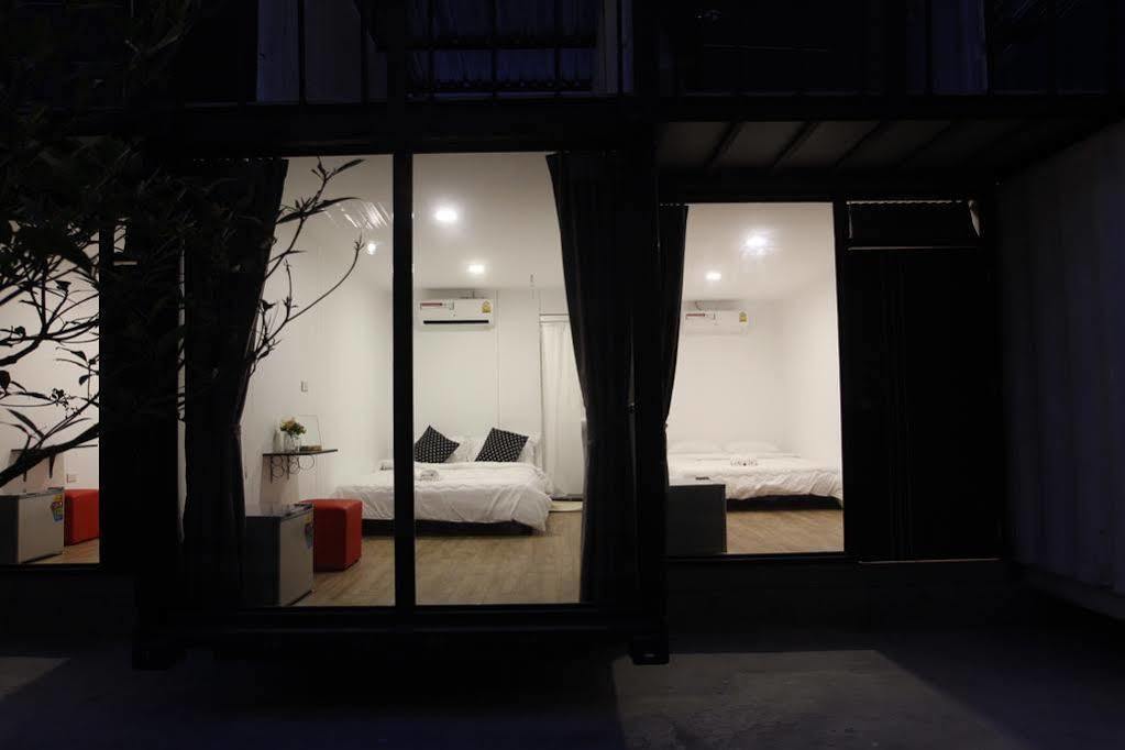 Hotel Oyo 673 Sleep Box 2*