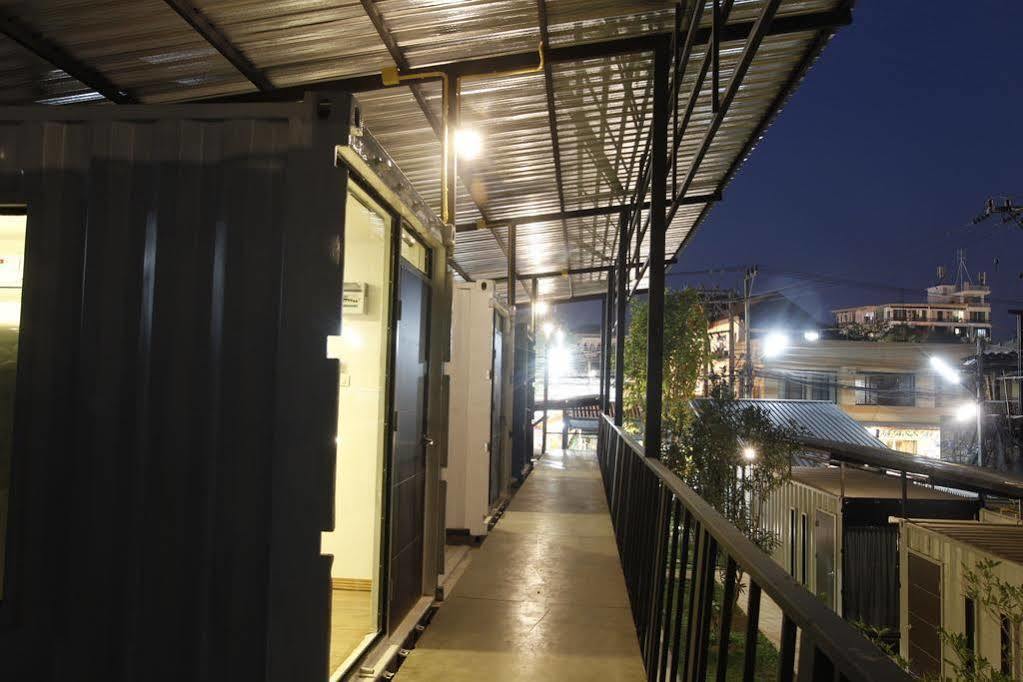 Hotel Oyo 673 Nice Sleep Box 2*